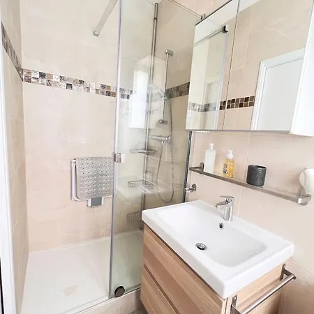 Apartment Cosy Trois Bornes Paris